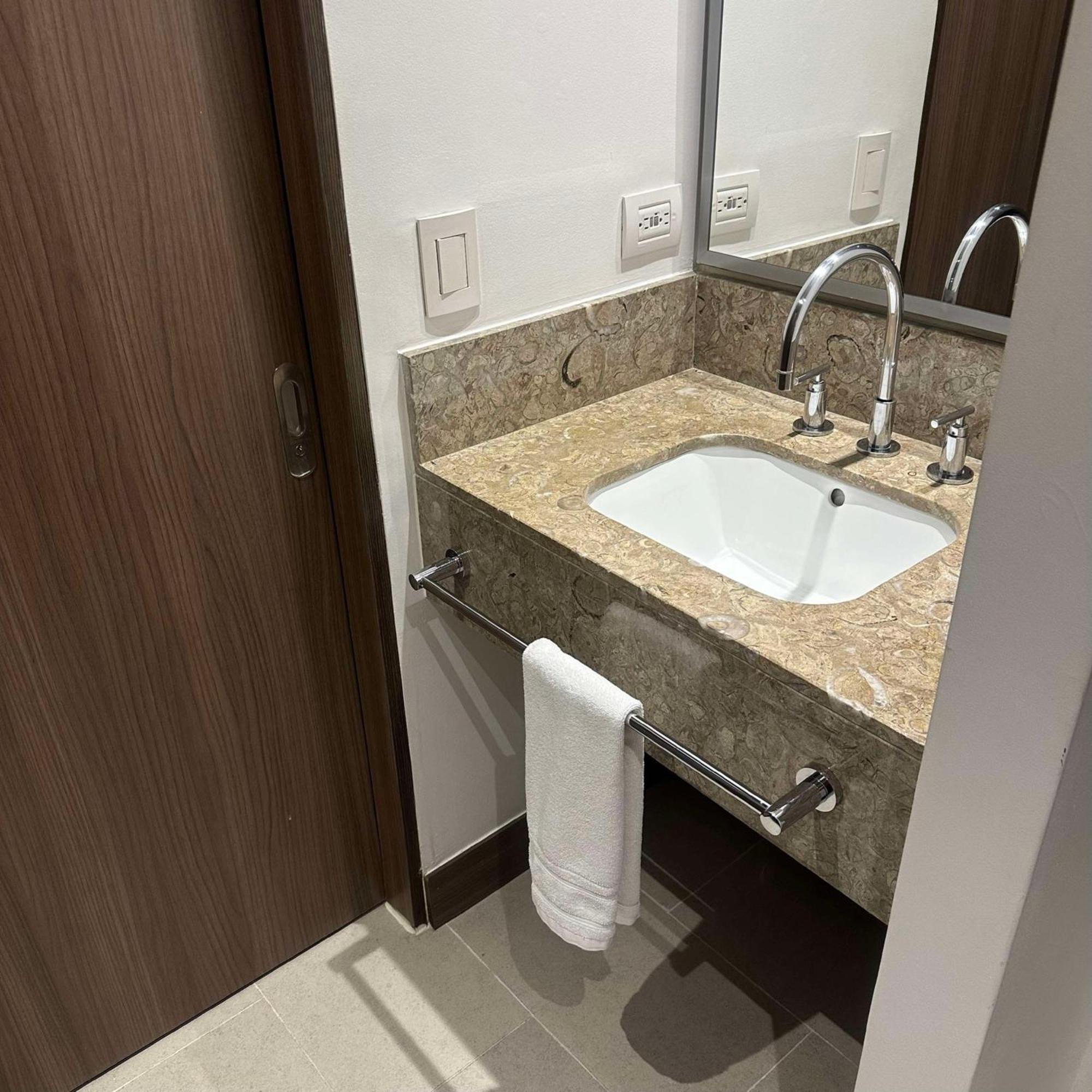 Hampton By Hilton Cali Ξενοδοχείο Εξωτερικό φωτογραφία