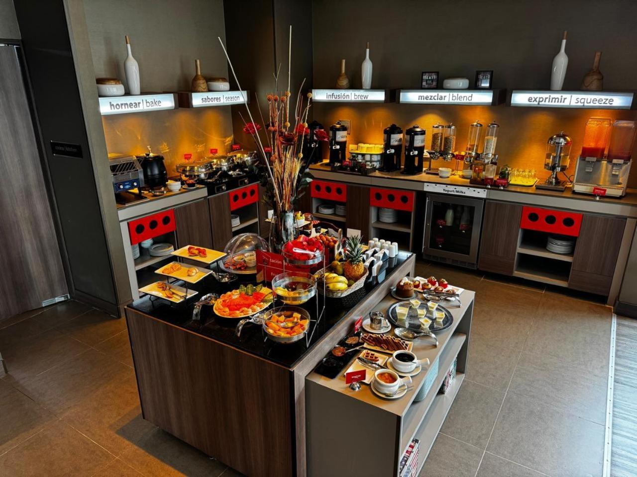 Hampton By Hilton Cali Ξενοδοχείο Εξωτερικό φωτογραφία